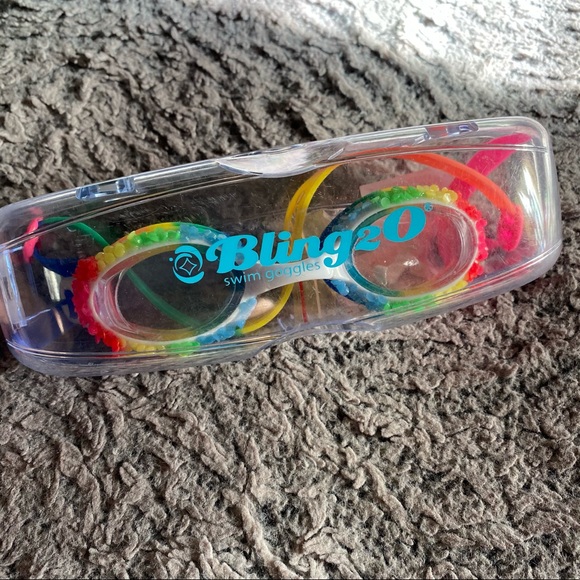 Rainbow bling swim googles - Picture 3 of 5